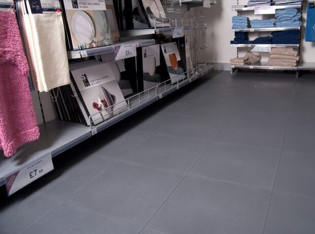 Recyclage des carreaux &agrave; clic PVC TaraLock REC noir